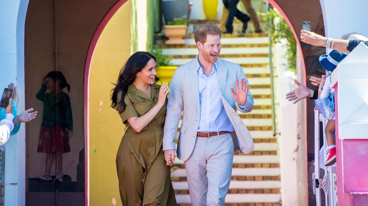 Princ Harry a Meghan oznámili narození dcery. Jmenuje se po královně